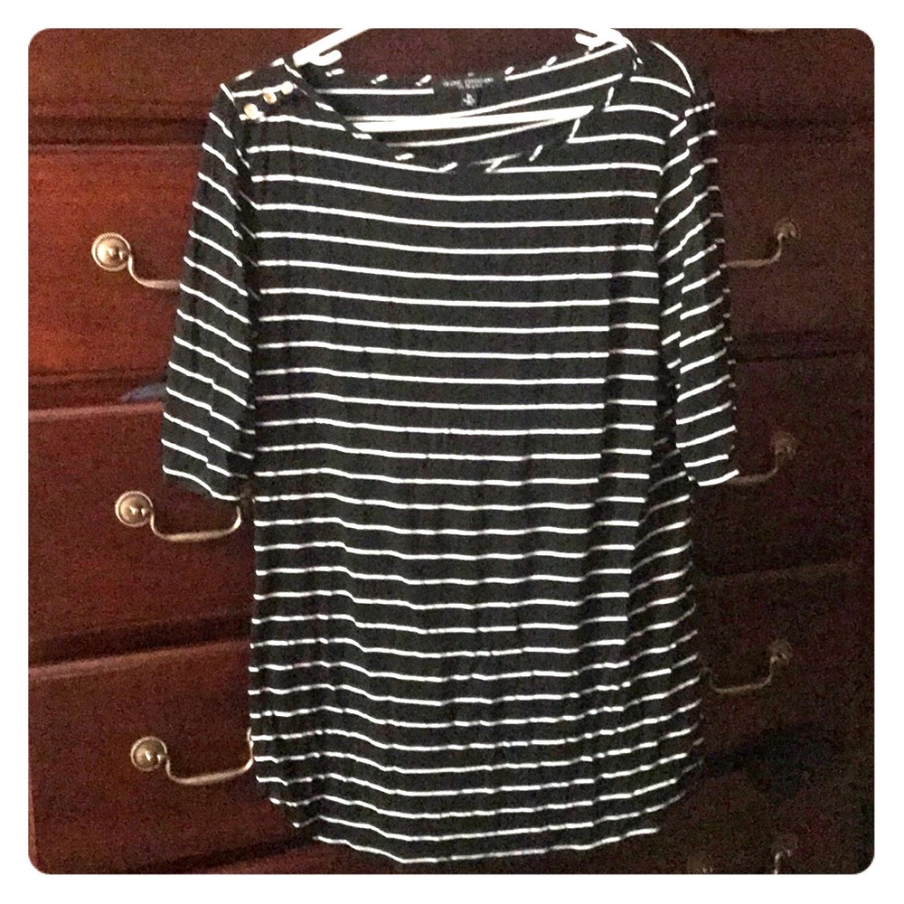 B&W striped half-sleeve